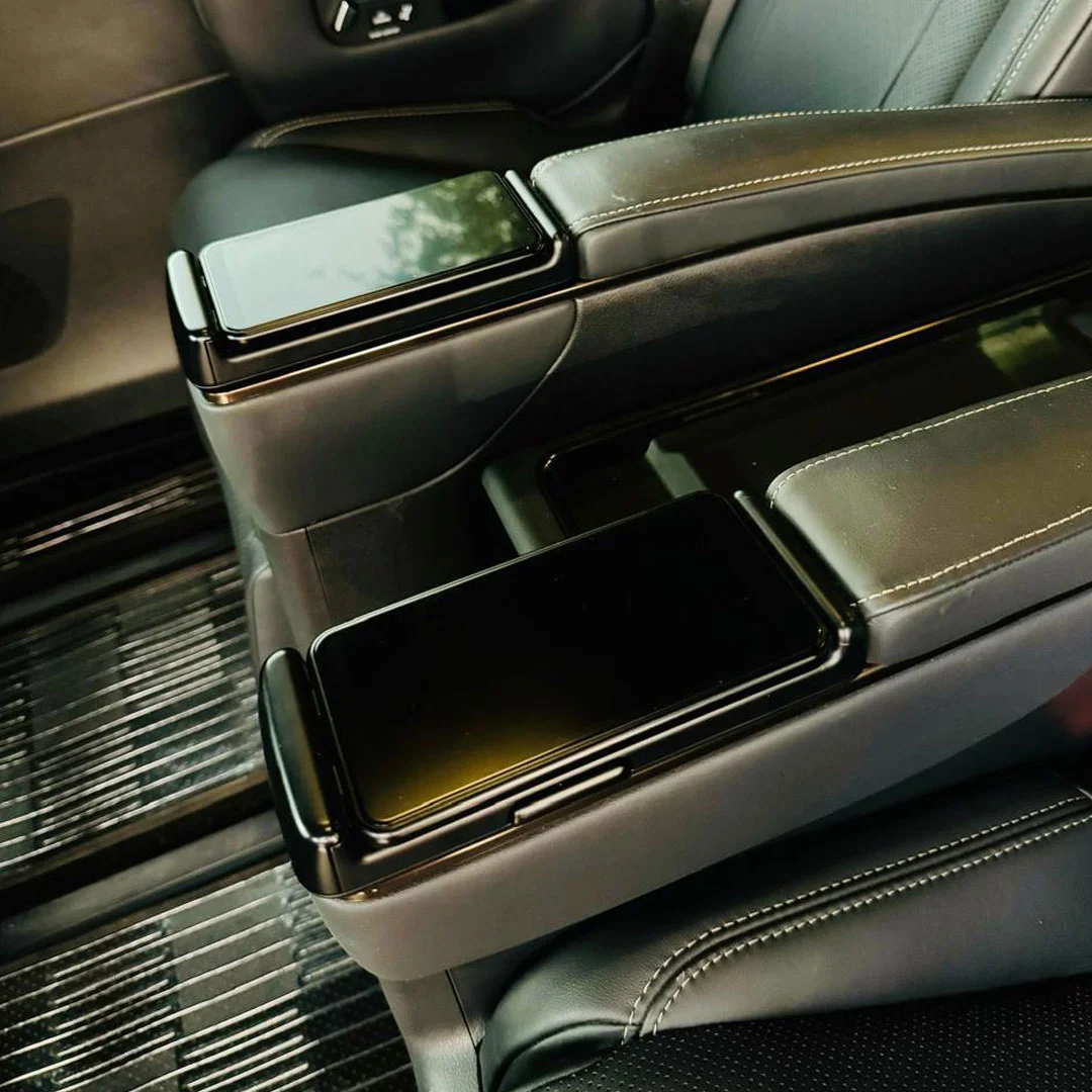 Hire Toyota Vellfire on Rent