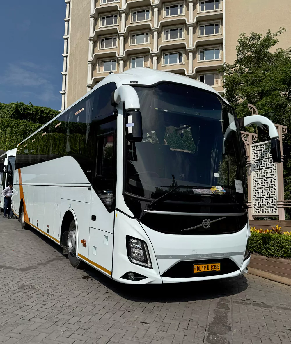 Hire Luxury Volvo Car on Rent