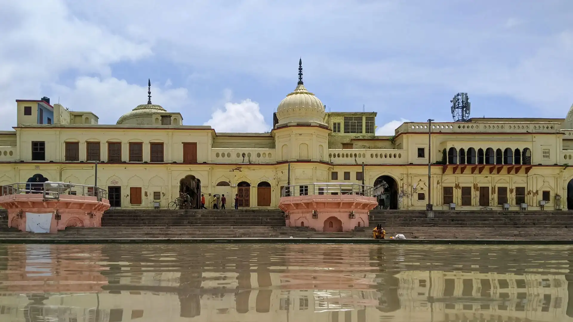 Saryu Ghat Tour Hire